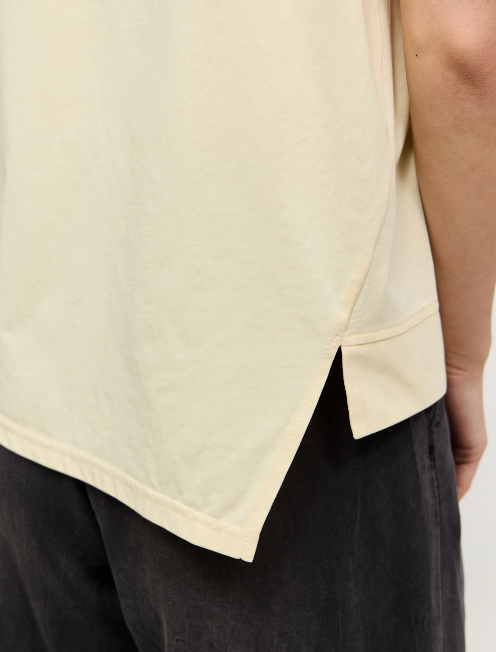 Сливочная блузка с ассиметричным низом фото 6