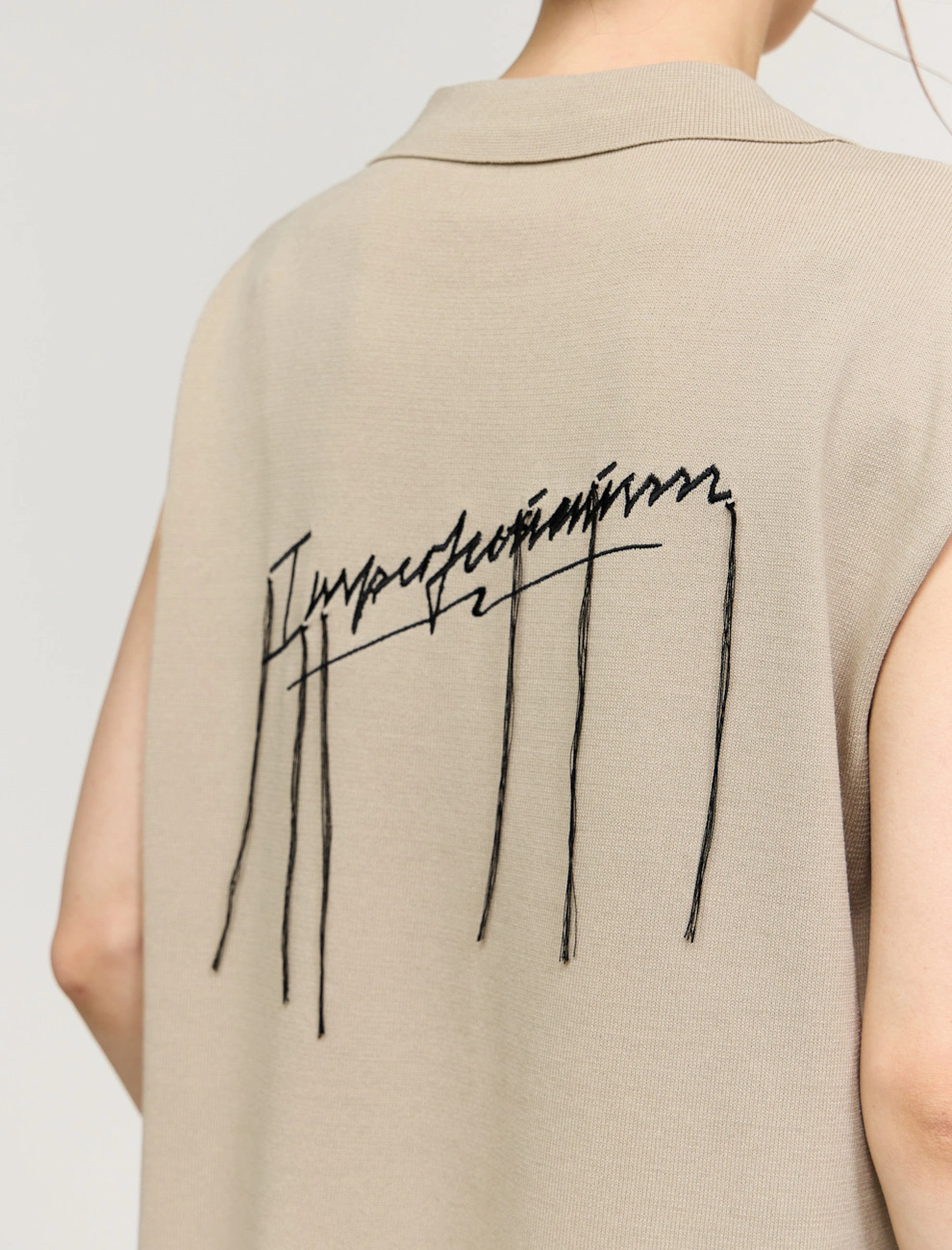 Бежевая блузка без рукавов Imperfectionism фото 3