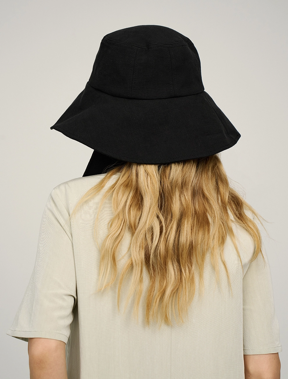 Черная панама с широкими полями фото 6