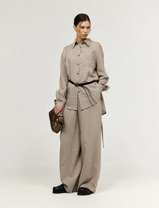 Бежевые брюки в полоску 